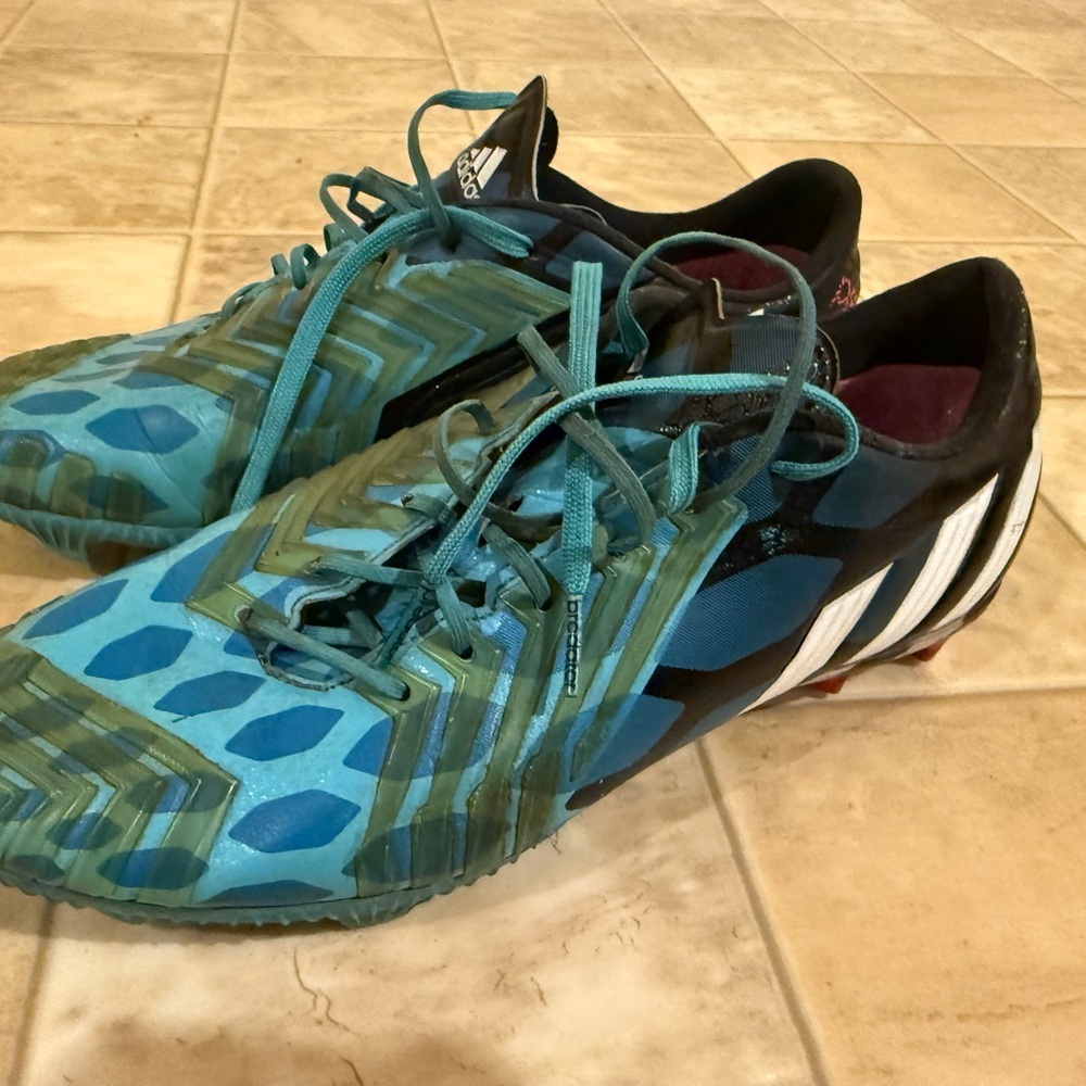 Adidas Men's Teal and Black Athletic Shoes